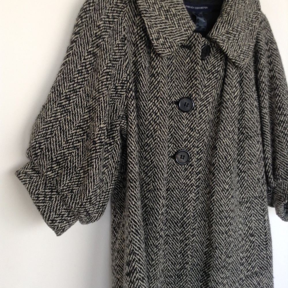 Long herring bone coat - Picture 5 of 9